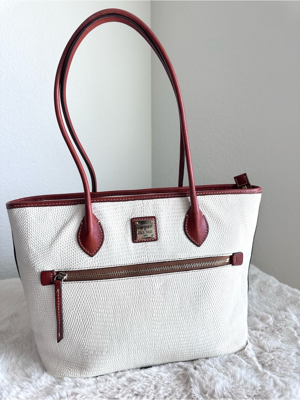 Dooney & Bourke Cream Lizard Embossed Leather Tote Zip Top Handbag Bag